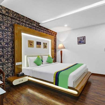 Treebo Trend The White Tree Hope Farm Junction Hotell Bangalore Exteriör bild