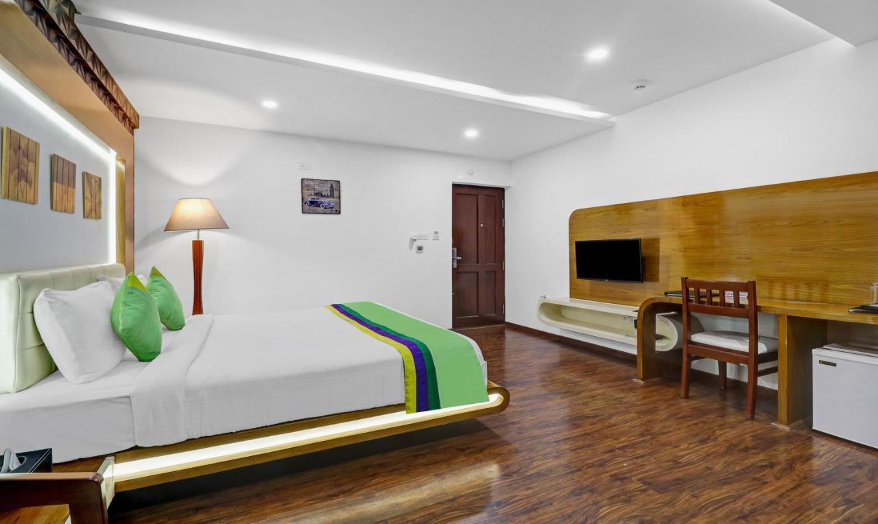 Treebo Trend The White Tree Hope Farm Junction Hotell Bangalore Exteriör bild