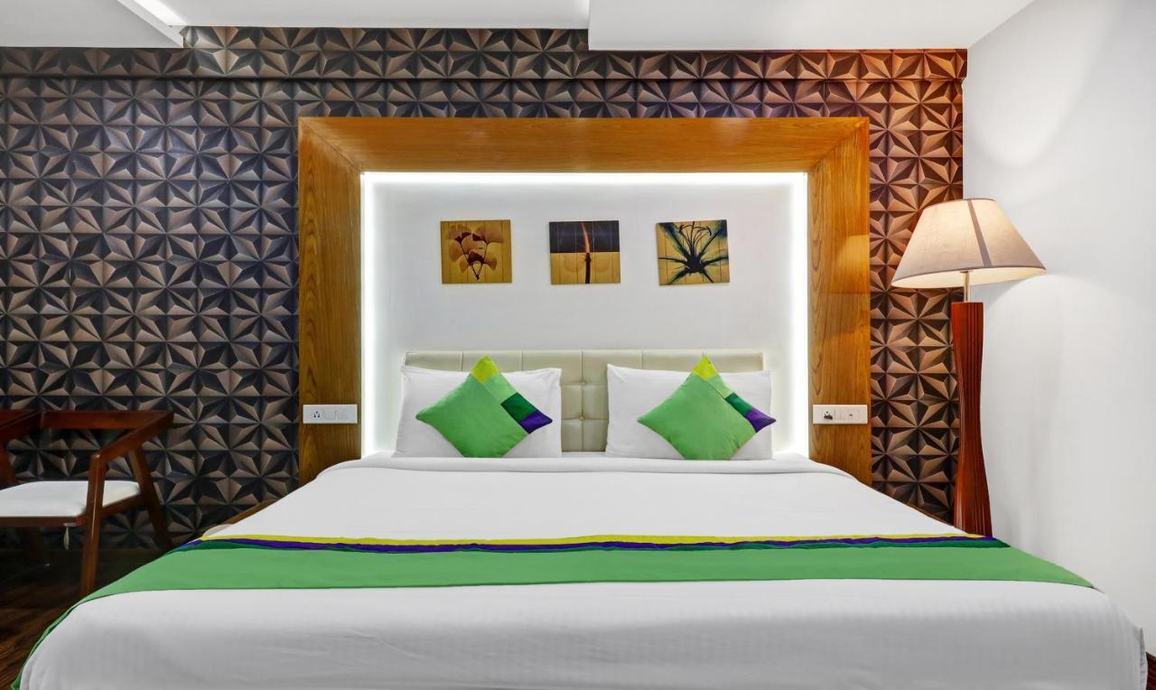 Treebo Trend The White Tree Hope Farm Junction Hotell Bangalore Exteriör bild